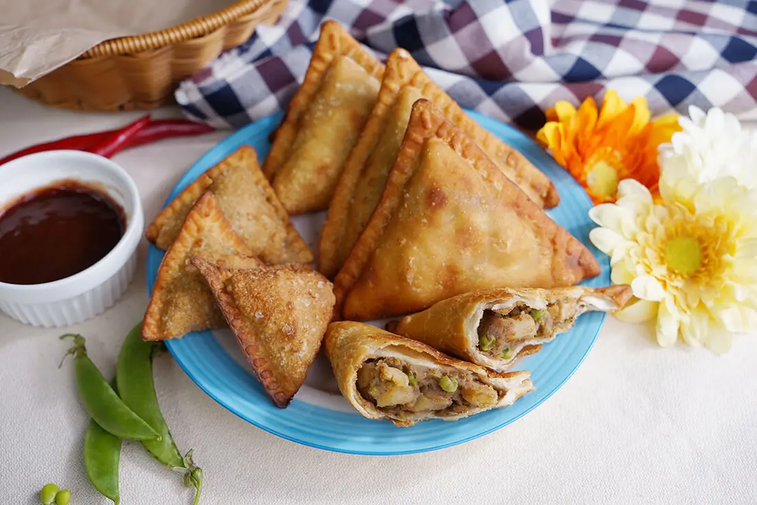 Macchina per la preparazione di samosa